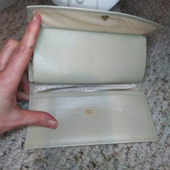 Vintage Princess Gardner Sage Green Kiss-Lock Top Clutch Style Wallet - Picture 9 of 16